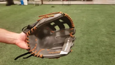 Easton Tournament Elite TEB115H 11 Baseball Glove - Right Hand Throw