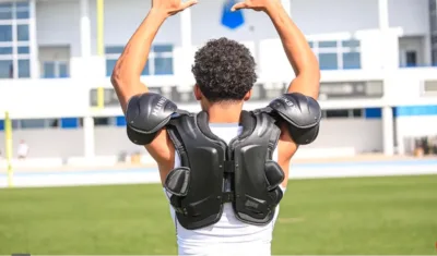 Riddell Pursuit Youth Football Shoulder Pads